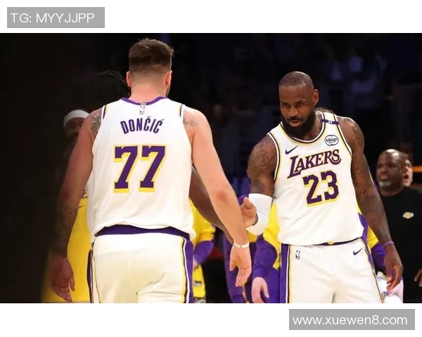 湖人队重建新纪元,詹姆斯与新星联手打造冠军梦 湖人队重建新纪元,詹姆斯与新星联手打造冠军梦