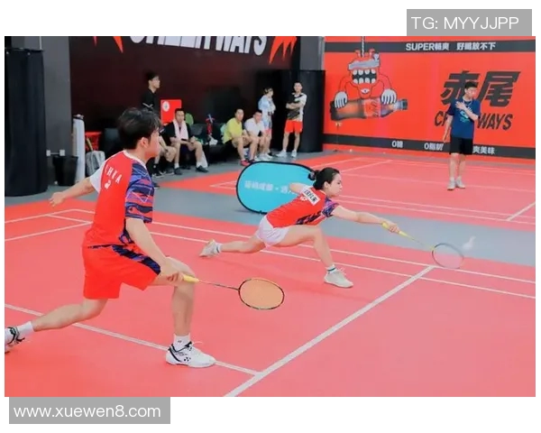 重庆羽毛球队的转型之路与深度解析探秘羽毛球运动的发展与未来 重庆羽毛球队的转型之路与深度解析探秘羽毛球运动的发展与未来